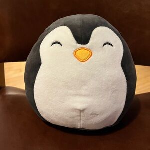 Squishmallow Luna Penguin 8” AUTHENTIC Kellytoy Plush Sleepy Eyes holiday gift